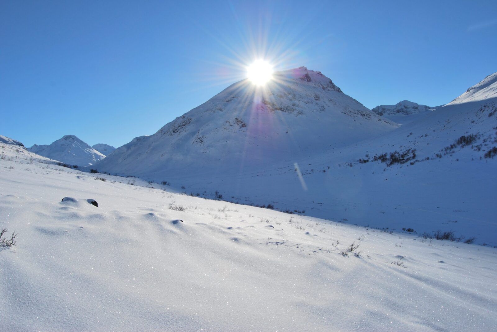 winter-hikes-in-jotunheimen-from-spiterstulen